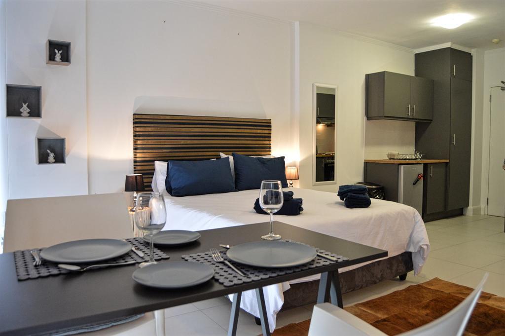 Urban Oasis At The Four Seasons Apartment Cape Town Luaran gambar