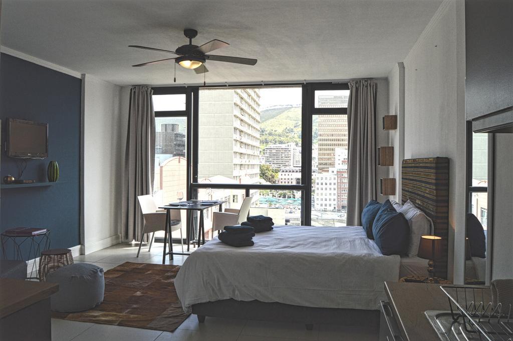 Urban Oasis At The Four Seasons Apartment Cape Town Luaran gambar