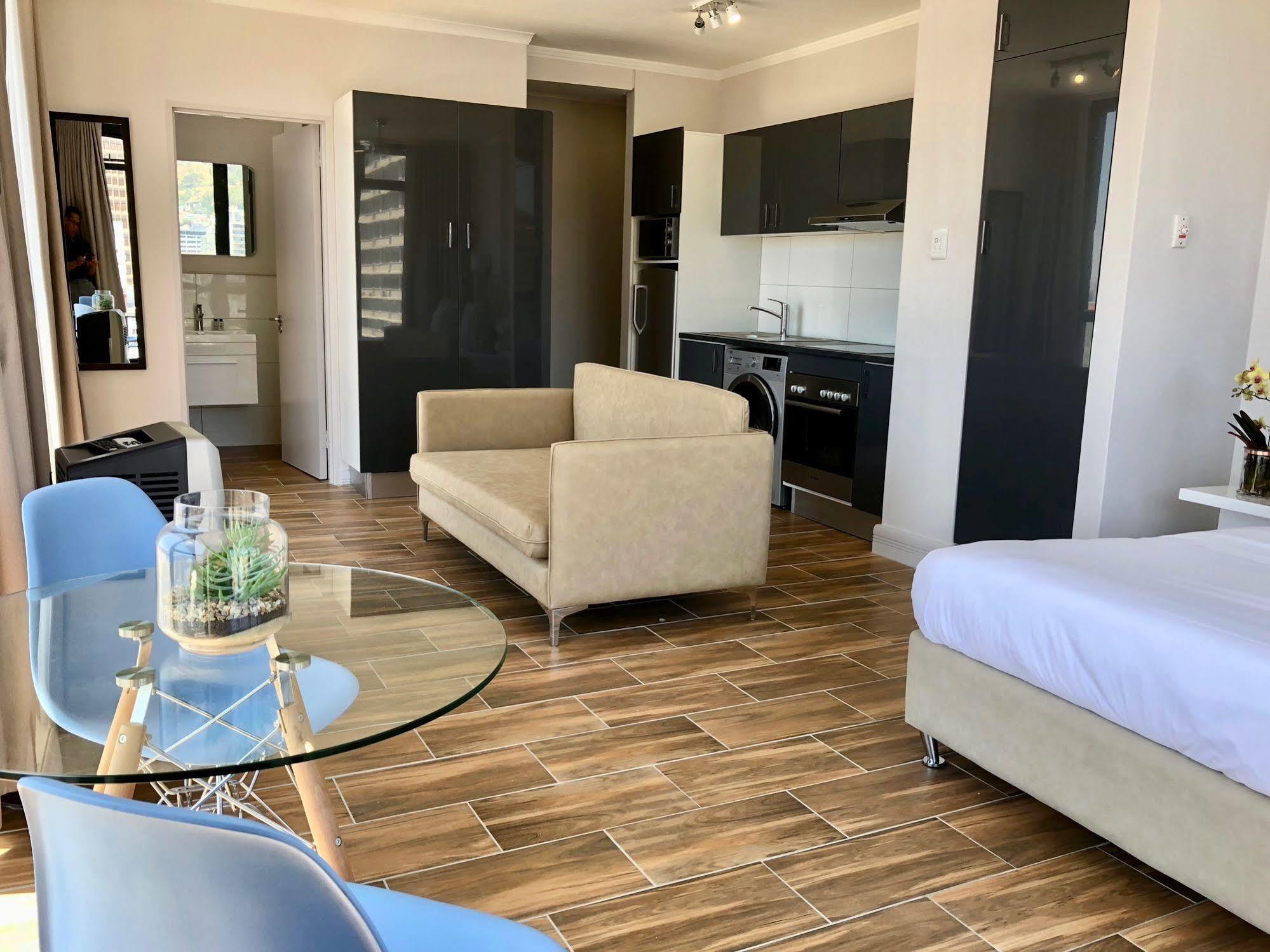 Urban Oasis At The Four Seasons Apartment Cape Town Luaran gambar