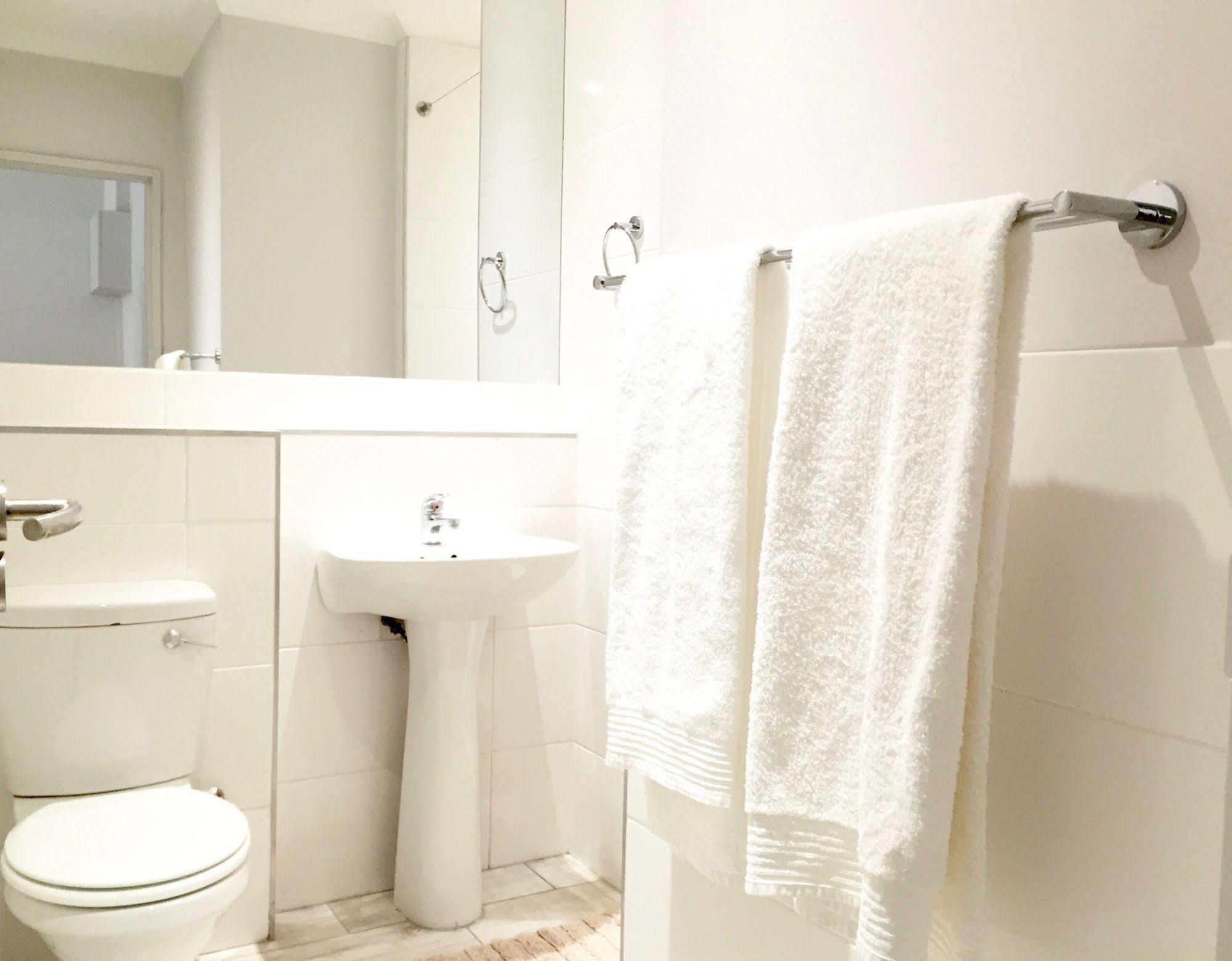 Urban Oasis At The Four Seasons Apartment Cape Town Luaran gambar