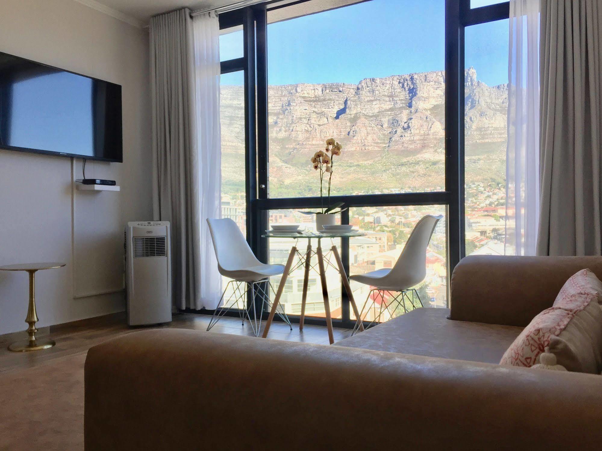 Urban Oasis At The Four Seasons Apartment Cape Town Luaran gambar