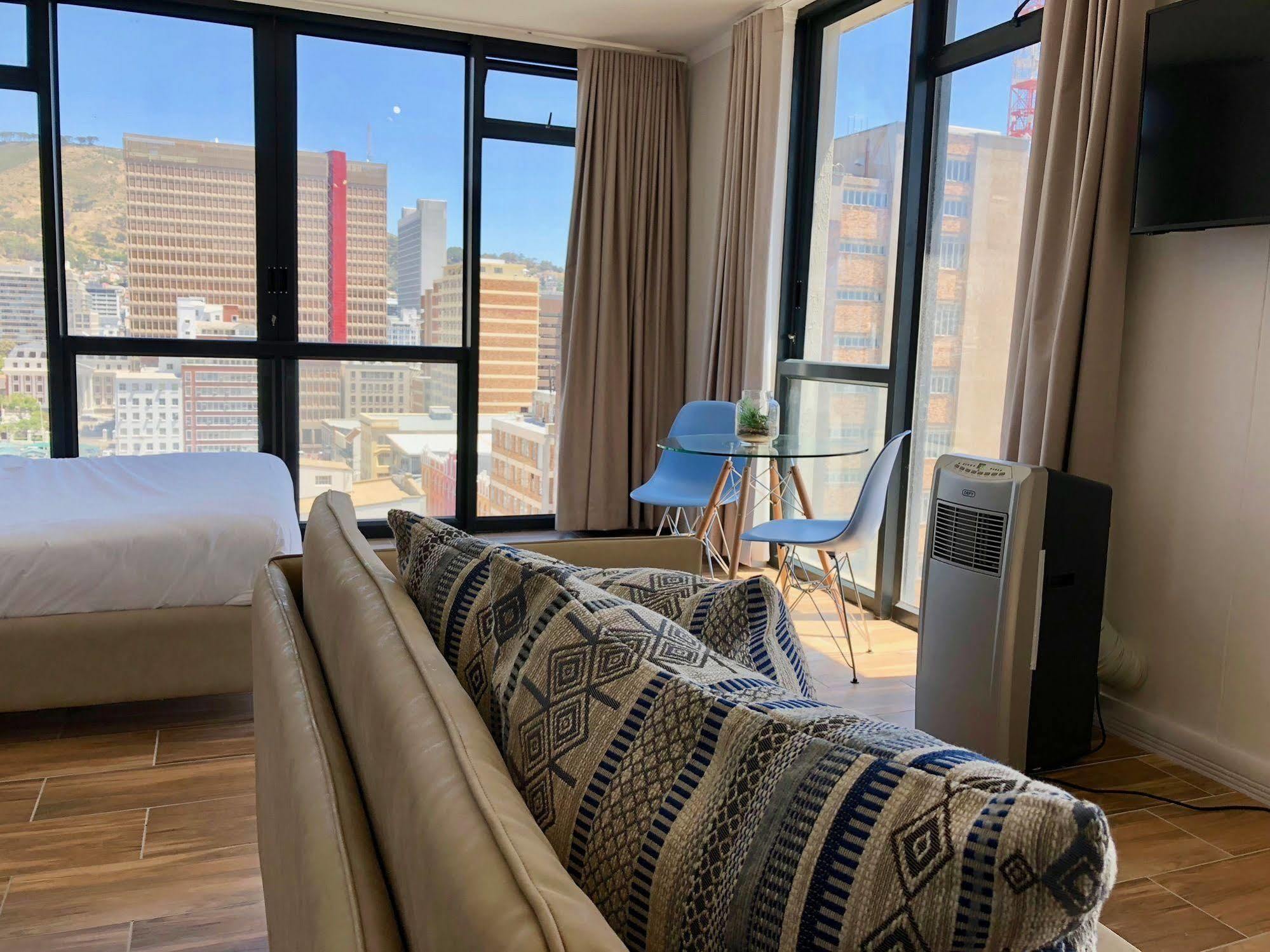 Urban Oasis At The Four Seasons Apartment Cape Town Luaran gambar